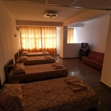 Hotel Dinastia 皮特什蒂 外观 照片