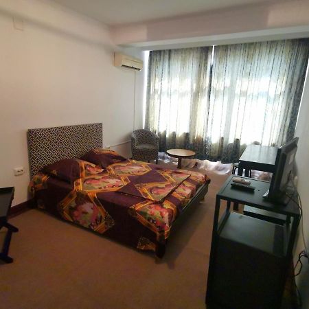 Hotel Dinastia 皮特什蒂 外观 照片