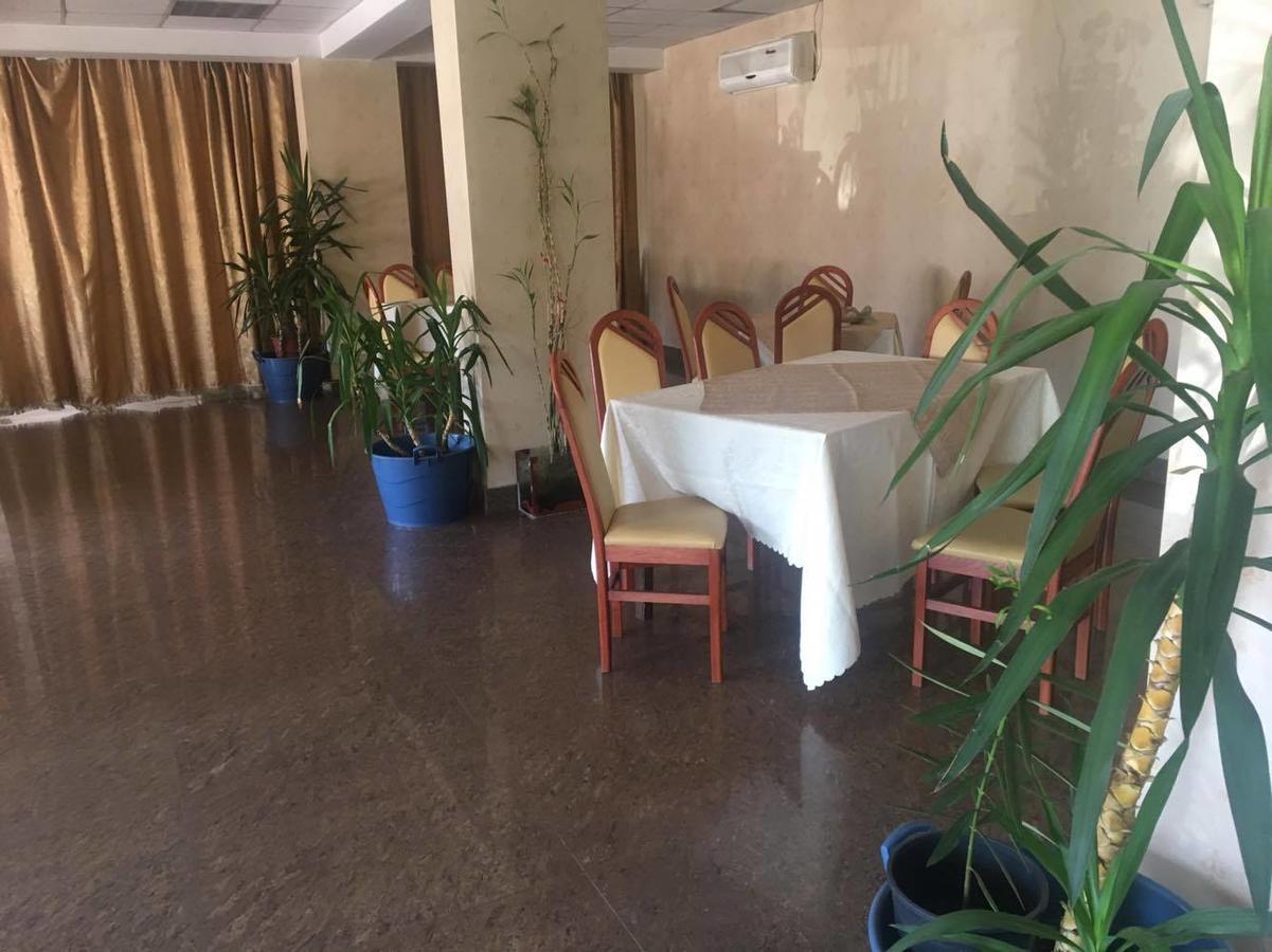 Hotel Dinastia 皮特什蒂 外观 照片