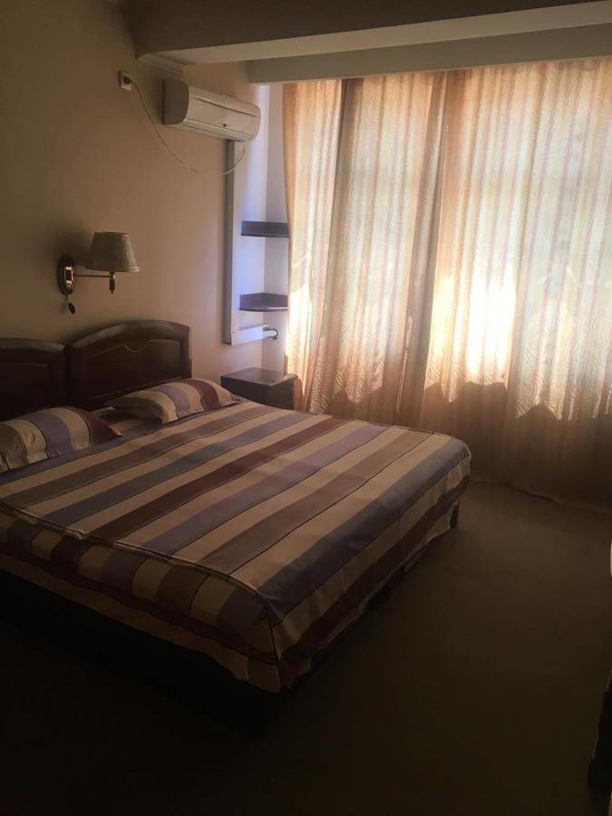 Hotel Dinastia 皮特什蒂 外观 照片