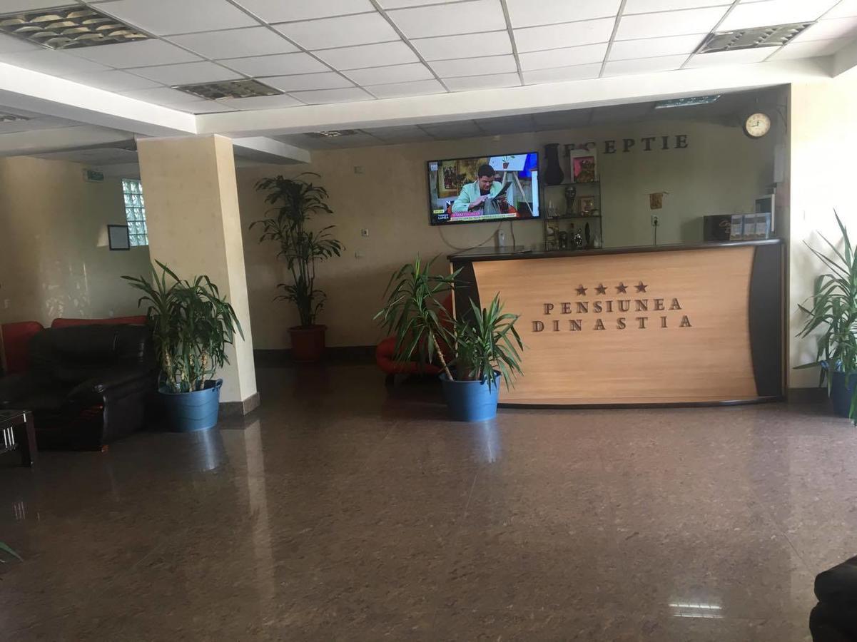 Hotel Dinastia 皮特什蒂 外观 照片
